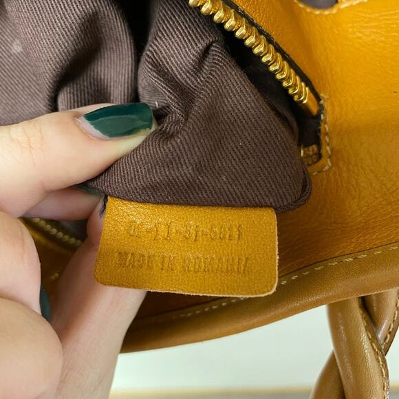 Chloe Large Amy Tote Bag in Carmel - Picture 11 of 12